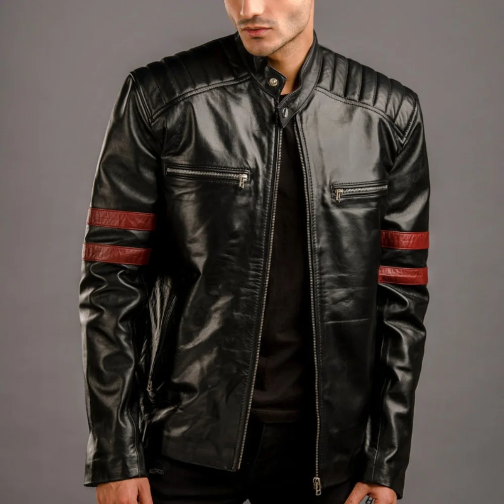 mann-schwarze-lederjacke-mit-roten-streifen-auf-der-schulter